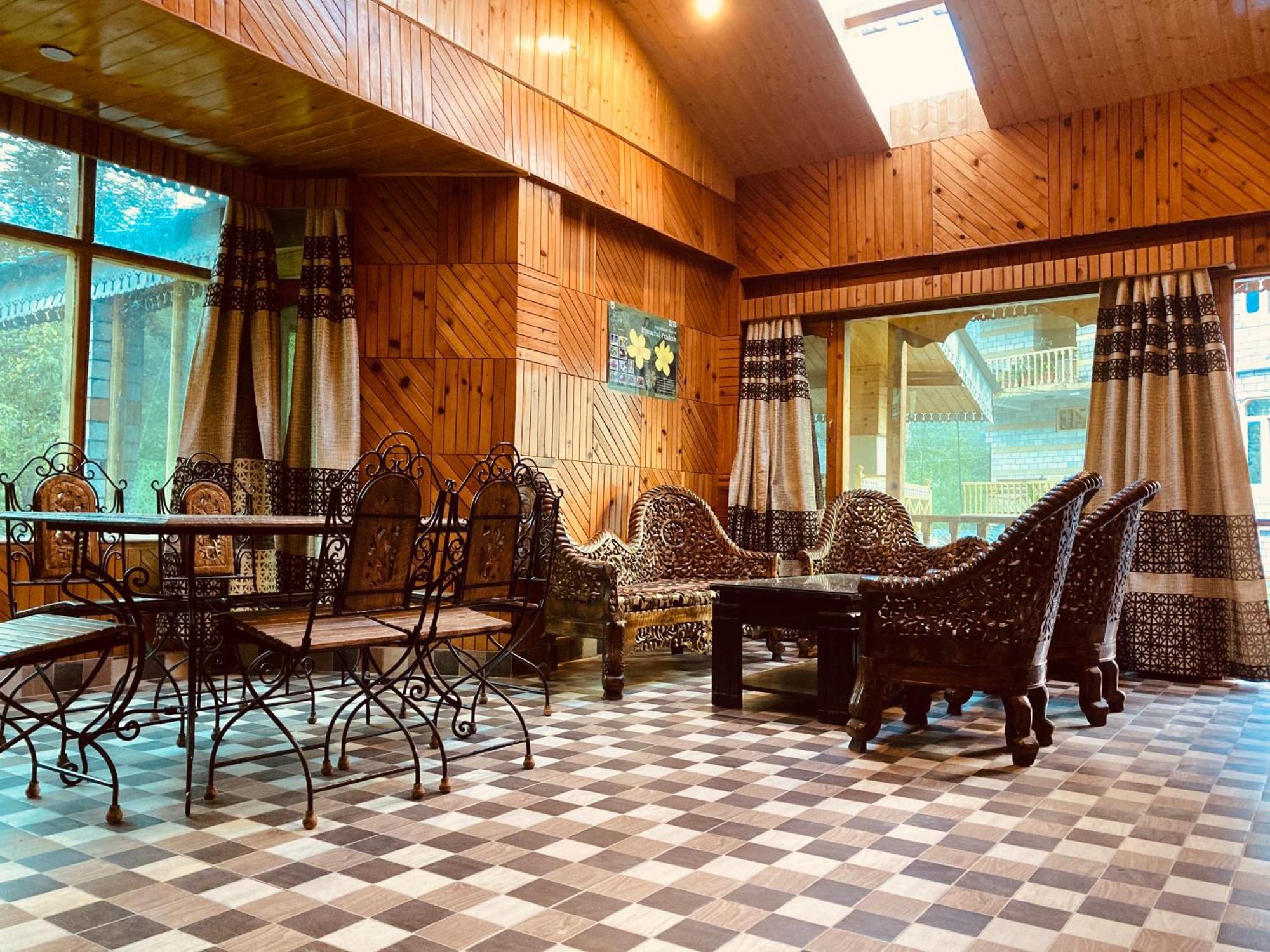 Woods Villa Cottage, Manali エクステリア 写真