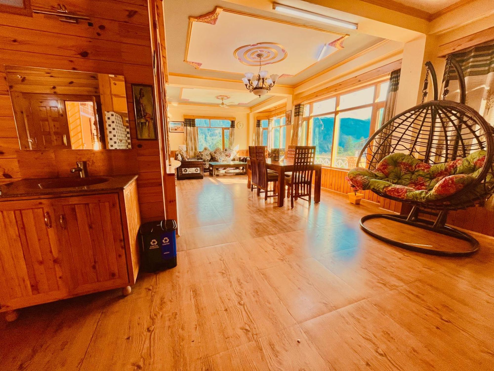 Woods Villa Cottage, Manali エクステリア 写真